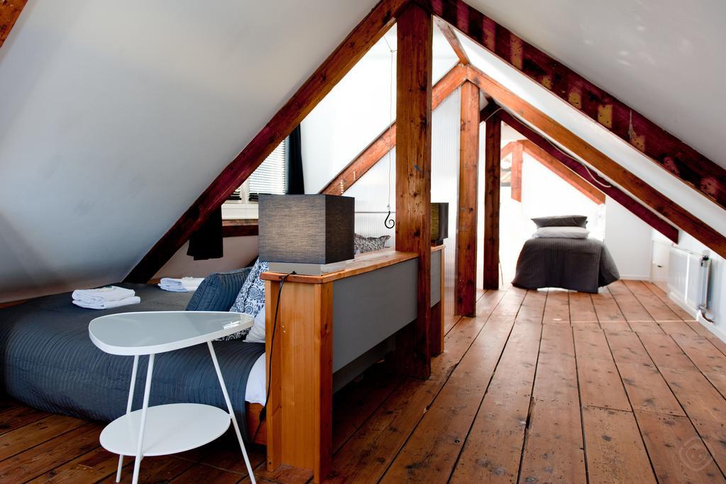 Canal Holiday Apartment Амстердам Номер фото